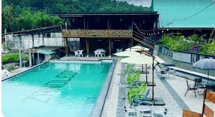 Kolam Air Panas Zanoleos